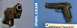 Fermo - Minaccia un minore con una scacciacani senza tappo, denunciato 18enne
